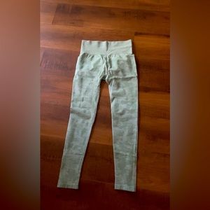 Amazon light green booty scrunch leggings